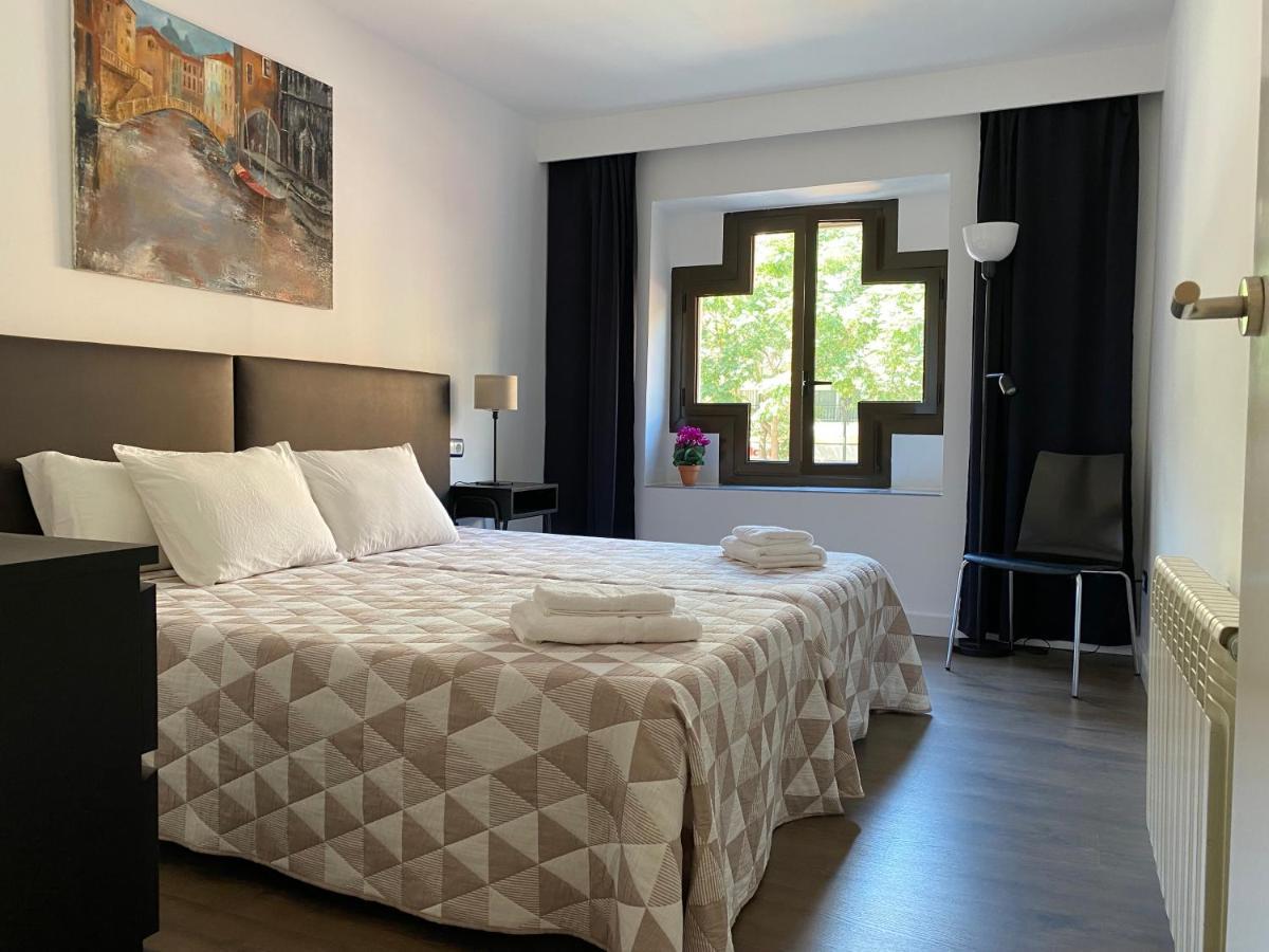 LC Apartamentos César Augusto Saragosse Extérieur photo